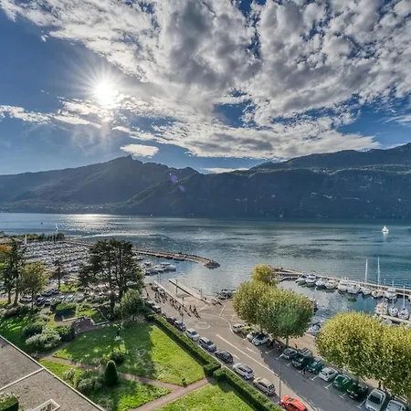 아파트 Avec Vue Panoramique Sur Le Du Bourget