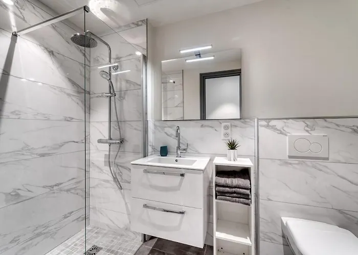 Avec Vue Panoramique Sur Le Du Bourget