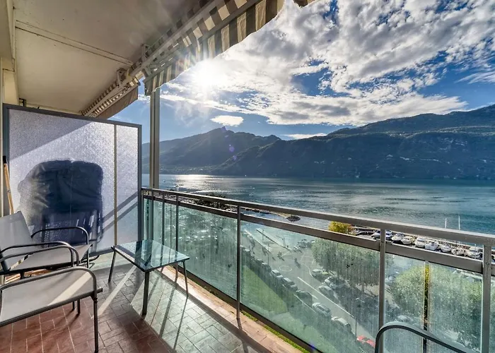 Avec Vue Panoramique Sur Le Du Bourget *