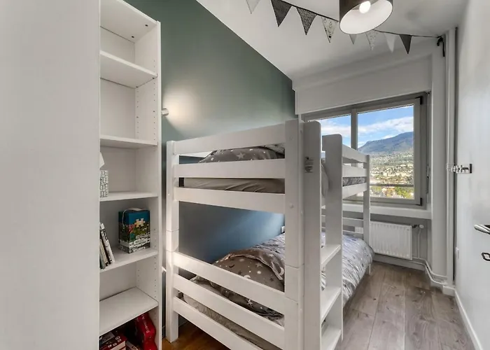 Avec Vue Panoramique Sur Le Du Bourget