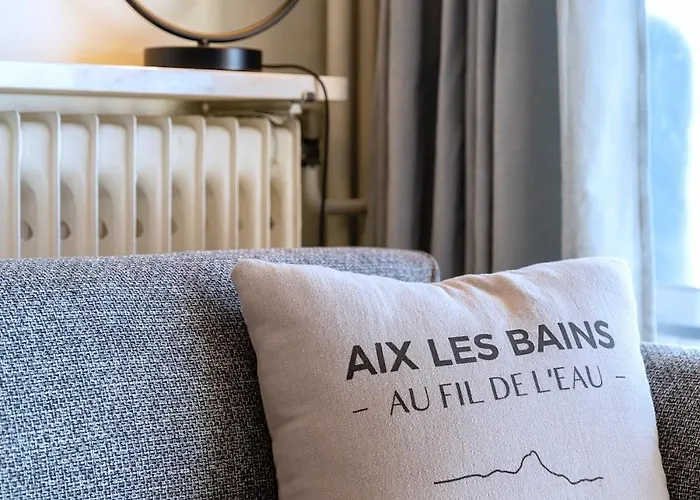 Avec Vue Panoramique Sur Le Du Bourget *